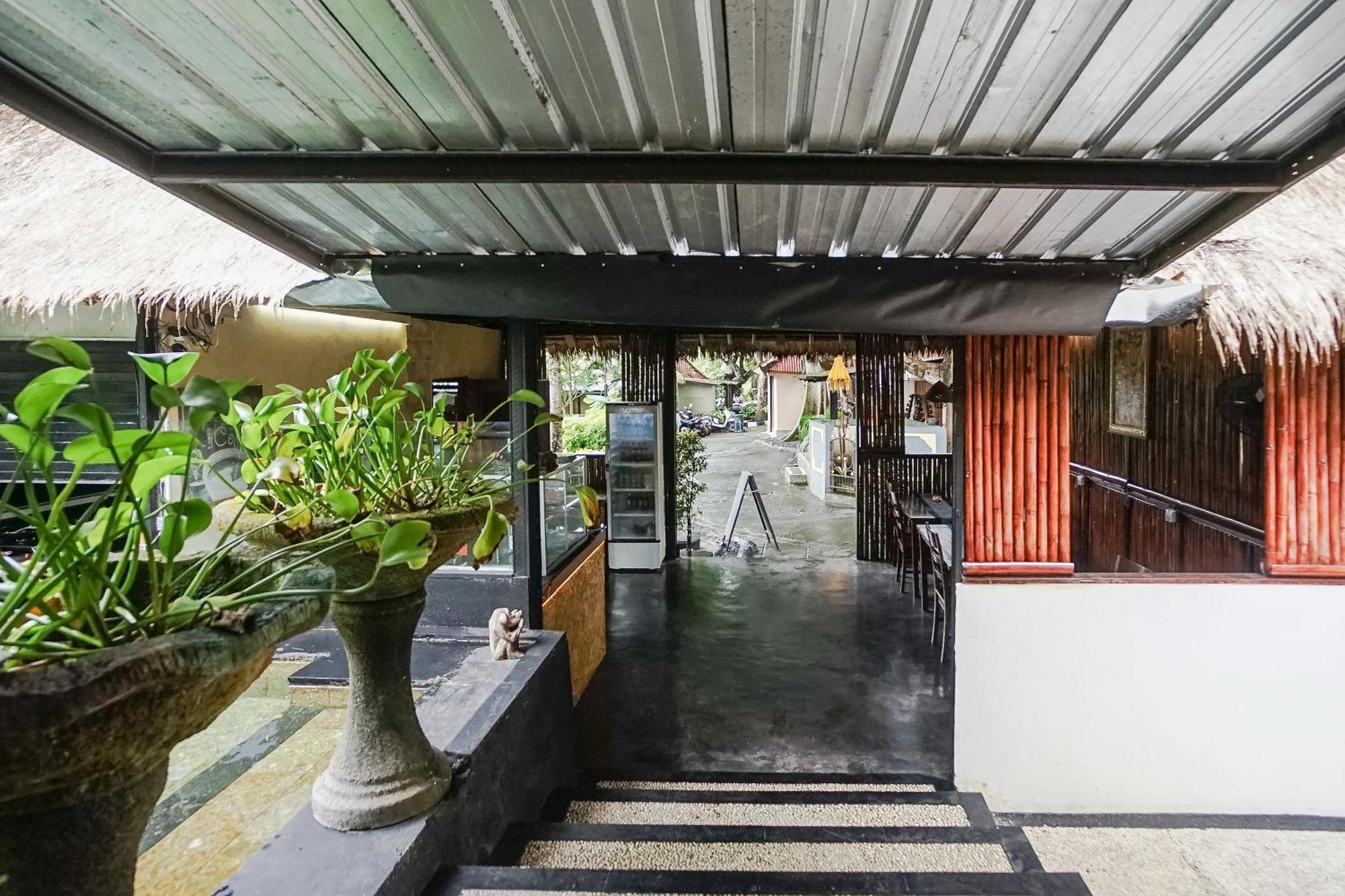 Kampung 168 Hotel Jimbaran  Exterior photo